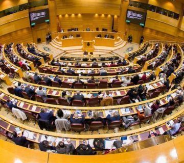 Senado congreso contratos 360x320