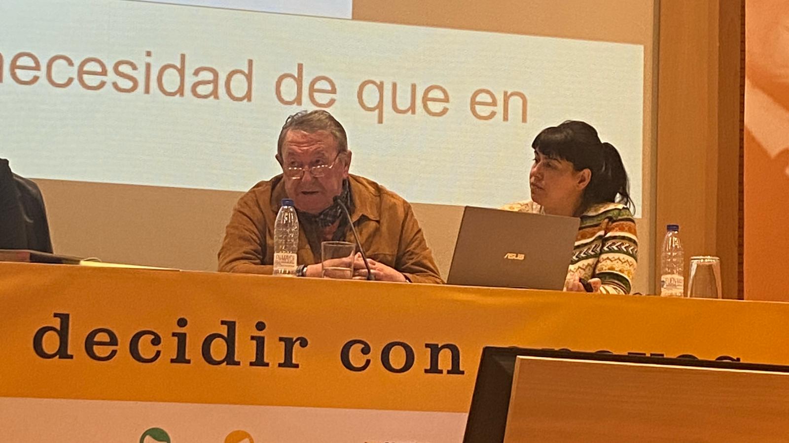 José Miguel Cassi, portavoz de Liber y persona apoyada por Futubide expone el Estudio en el Congreso