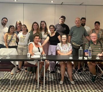 El grupo de portavoces da formación a estudiantes