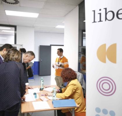 El Defensor del Pueblo escucha la reclamación de Plena inclusión y la Asociación Liber y pide al Gobierno soluciones ante el recorte de apoyos a personas con discapacidad intelectual y sus familias El Defensor del Pueblo escucha la reclamación de Plena inclusión y la Asociación Liber y pide al Gobierno soluciones ante el recorte de apoyos a personas con discapacidad intelectual y sus familias